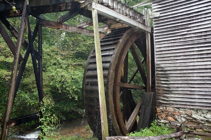 Hagood-Mills-Water-Wheel.jpg