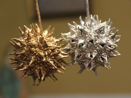 holiday-decorations-2.jpg