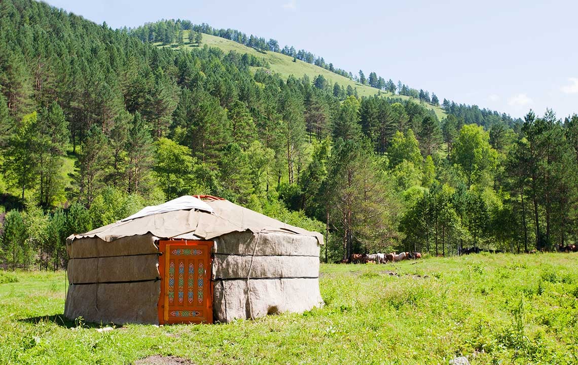 6 Features for the Perfect Off-Grid Property