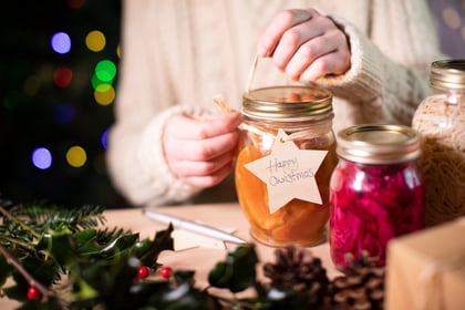 5 Last-Minute Handmade Christmas Gift Ideas (no store runs required!)